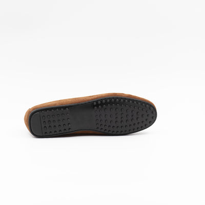 Rubber sole with rubber pebbles