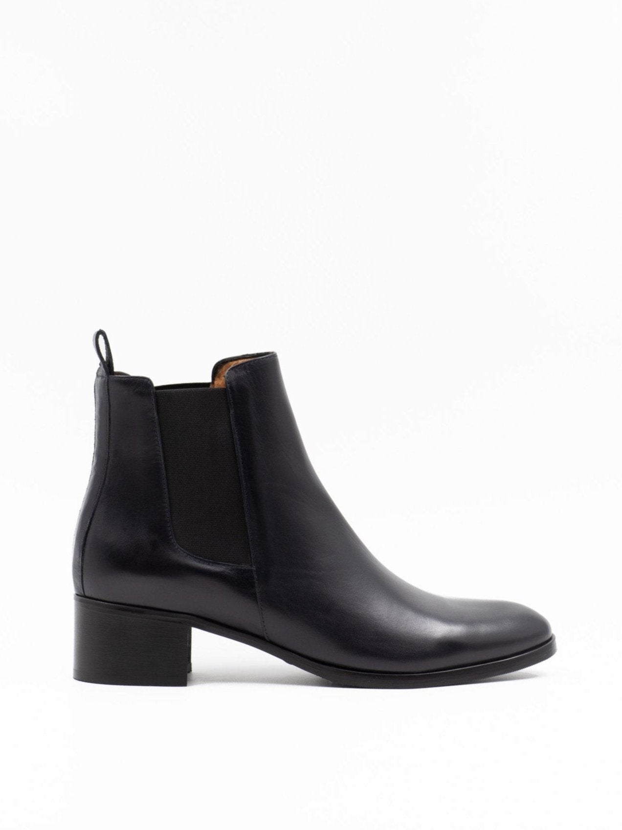 Navy leather chelsea boots