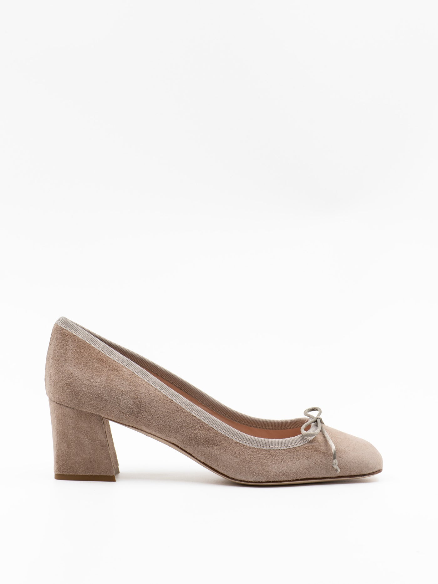 Ballet pumps in beige suede