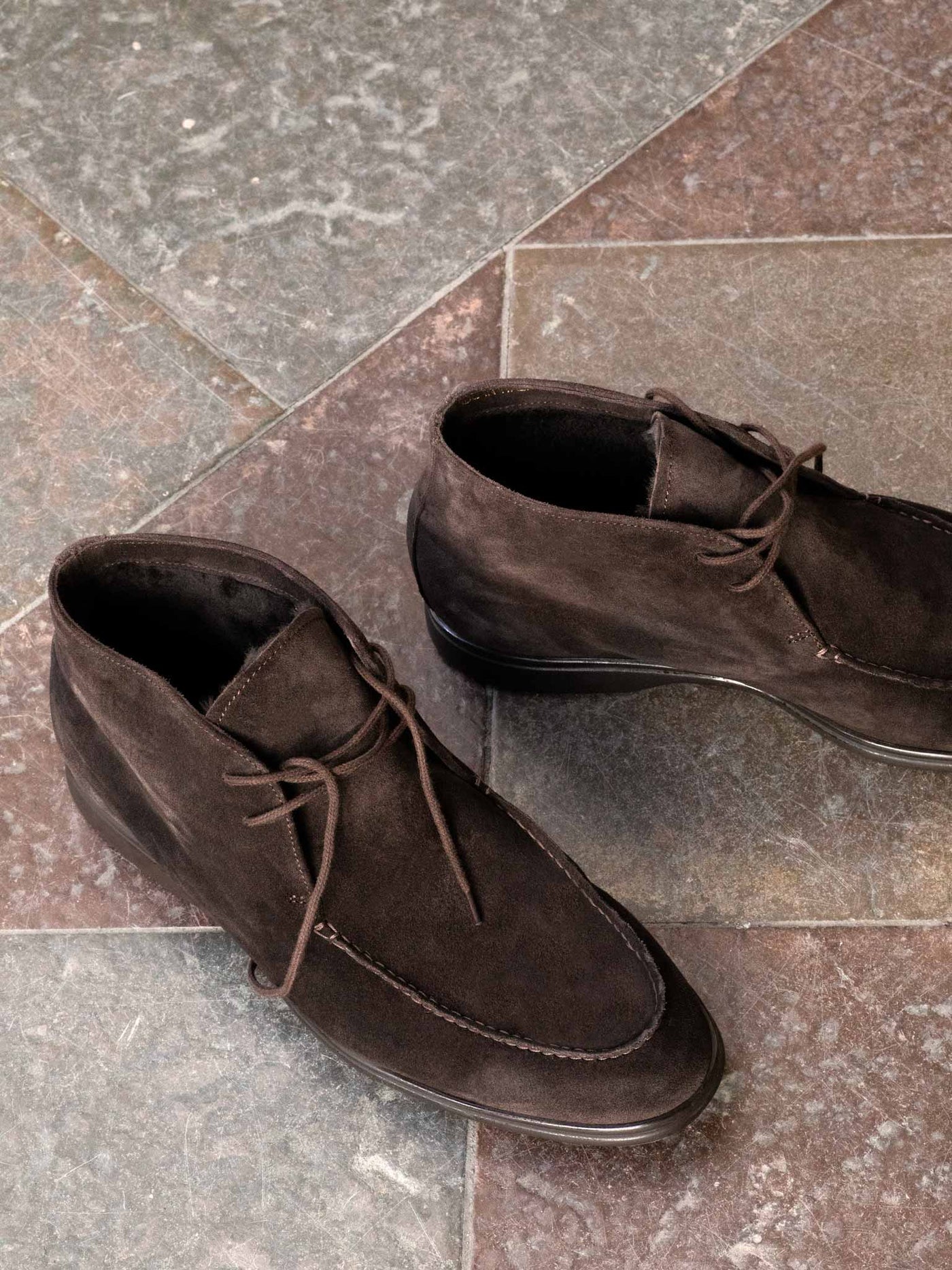 Shearling lined boots in brown