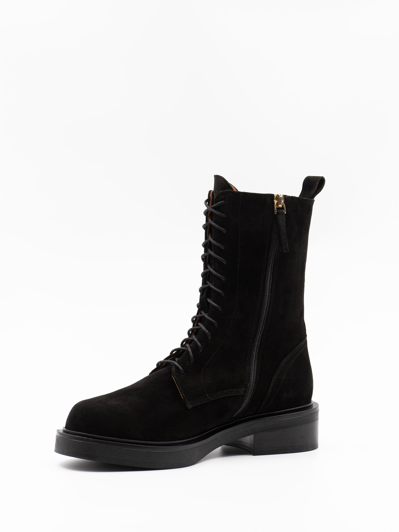 Combat boots in black suede