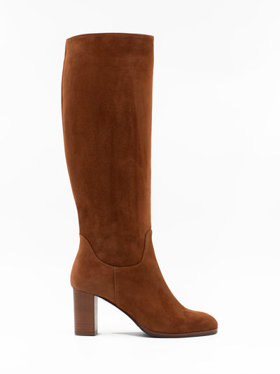 Brown suede leather knee boots in a straight shape
