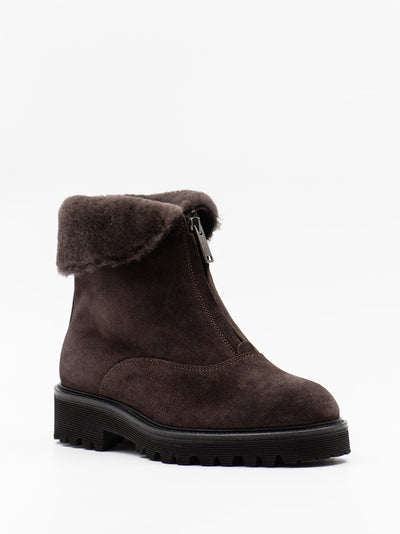 Zip up shearling boots in brown